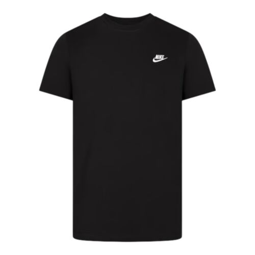 Image d’un t-shirt noir à manches courtes de la marque Nike. Il est uni, avec un col rond et un petit logo Nike blanc situé sur la poitrine gauche. Le design est simple, sobre et classique.